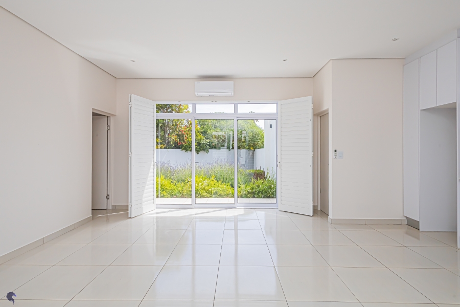6 Bedroom Property for Sale in Country Club Western Cape